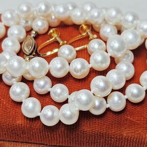 Pearl Necklace 14K Clasp Knotted Round White Fresh Water 14k Screw Back Earrings